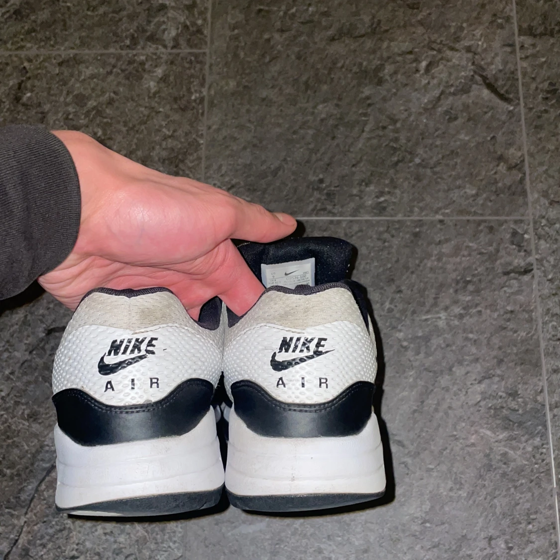 Nike skor storlek 42.5  kan diskutera pris  - 2