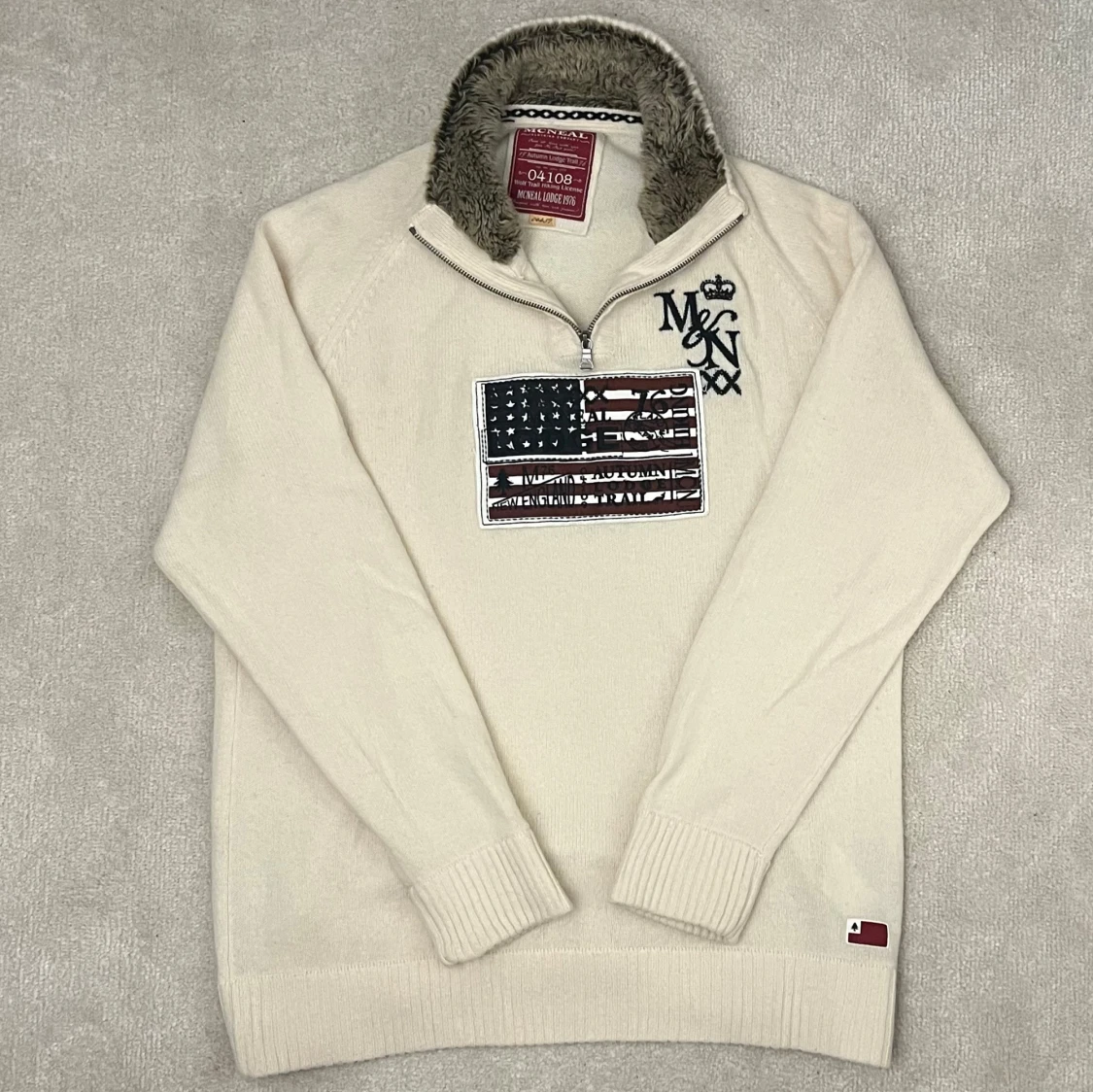 Kofta med pälskrage