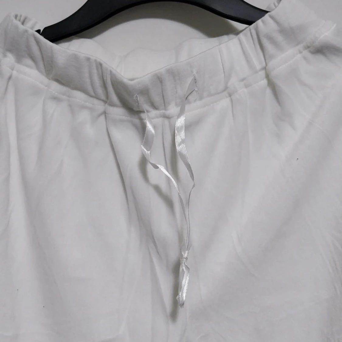 Vit mjukisbyxa och hoodie (pyjamas) från Colors by Venca - 1