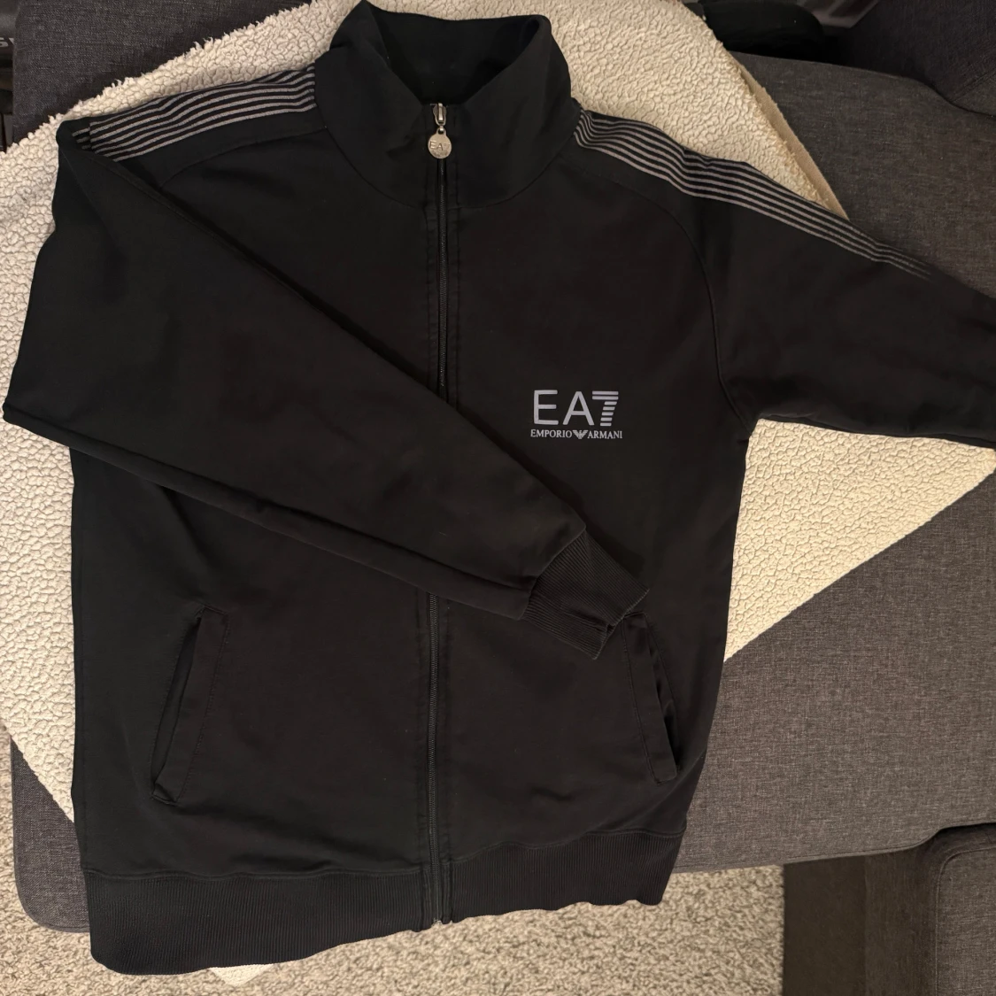 Svart tröja från Emporio Armani - 2