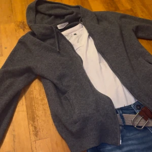 Sayless merinoull zip - Säljer då ja har blivit för tjock. Cond 9/10 