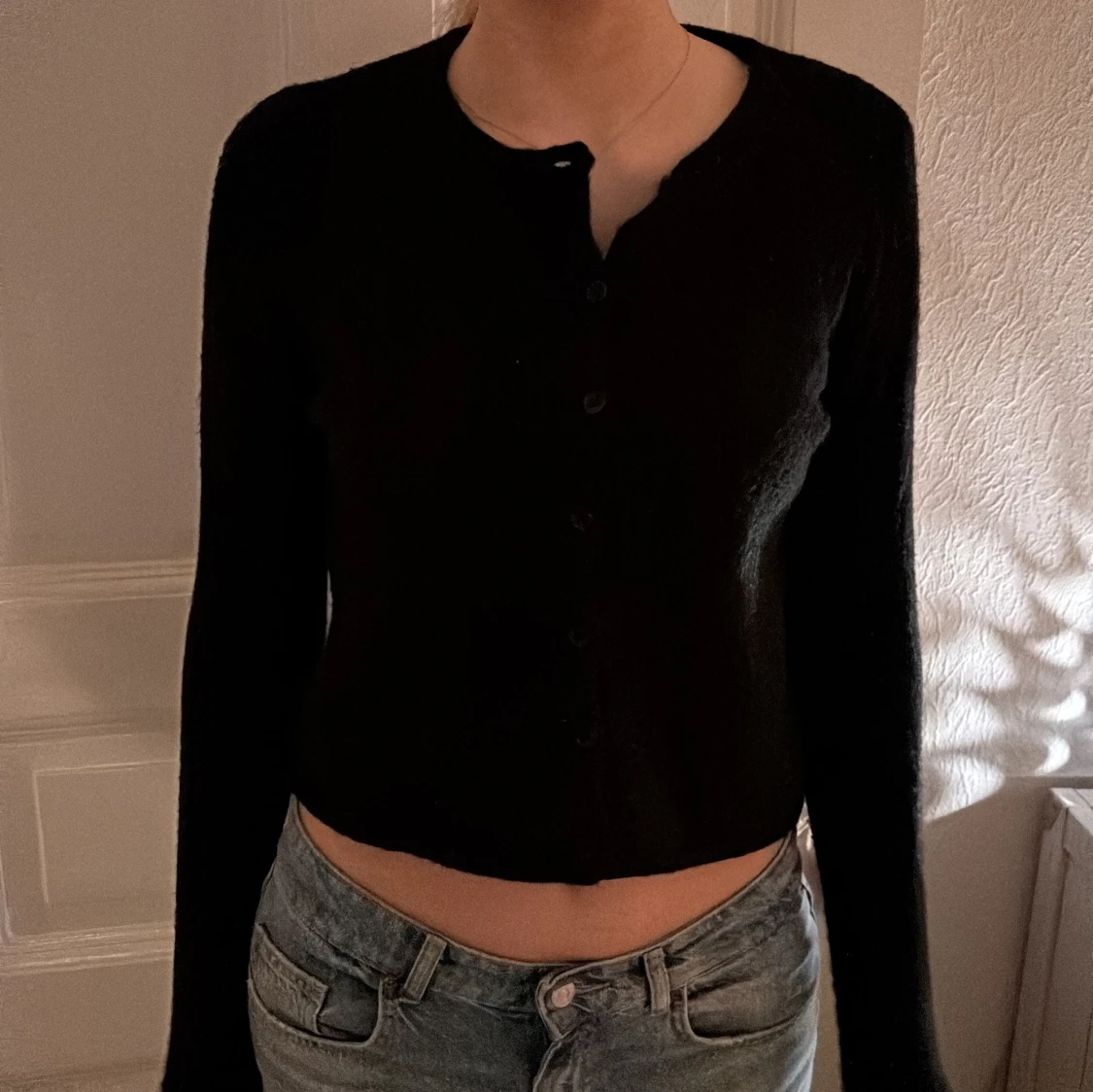 Svart croppad kofta