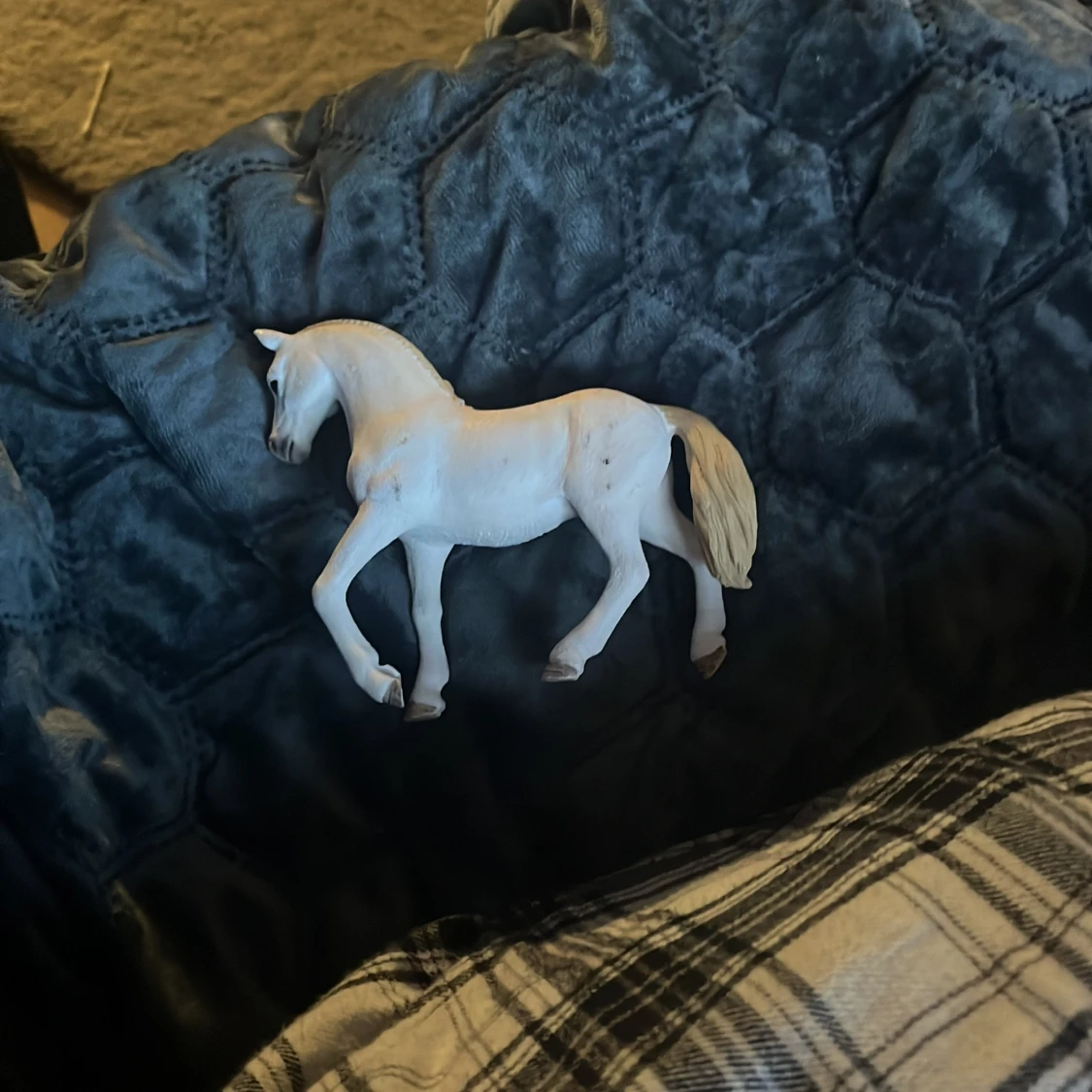Vit hästfigur - 1