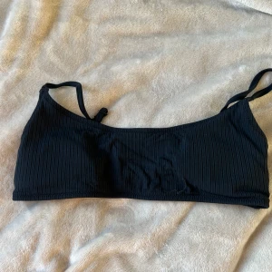 Bikini topp från Cubus  - Bikini topp i super bra skick, storlek S