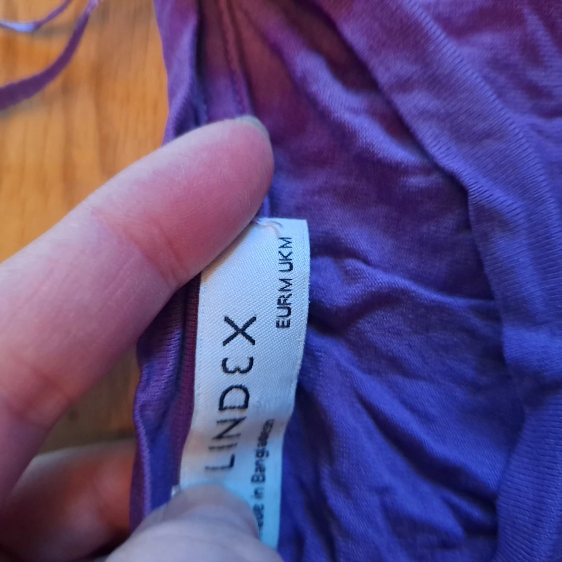 Lila t-shirt från Lindex - 1