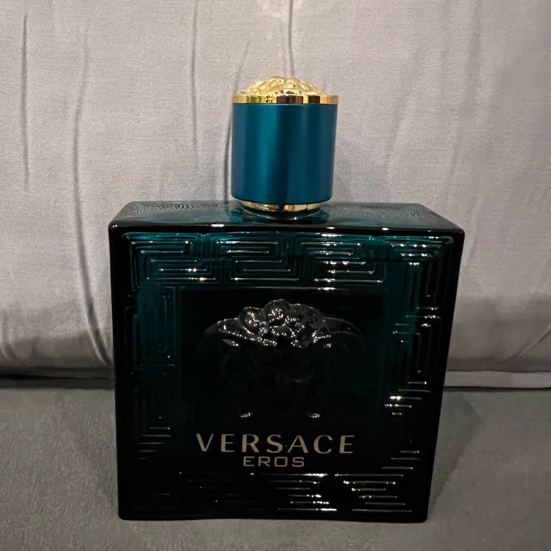 Säljer helt ny versace eros  - 90
