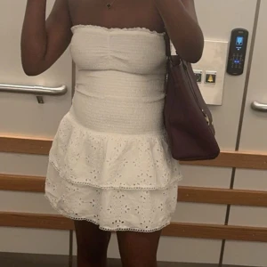 Klänning - Fin klänning från Gina Tricot använd 3 gånger