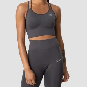 Träningsset ICIW nyskick - Supersnyggt träningsset med sport bh & tights från ICIW. Använt fåtal gånger! DEFINE SEAMLESS GRAPHITE kollektion. Nypris bh: 399kr Nypris tights: 699kr