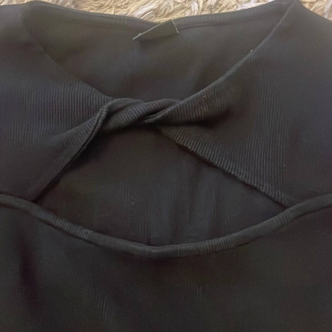 Svart långärmad topp från Gina Tricot - 23