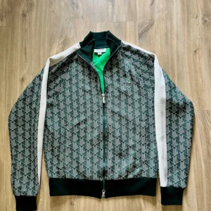 Lacoste monogram  - Nyskick! 999kr (fast pris) Nypris 2099kr 