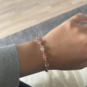 Armband  - Snyggt armband men har två av dom