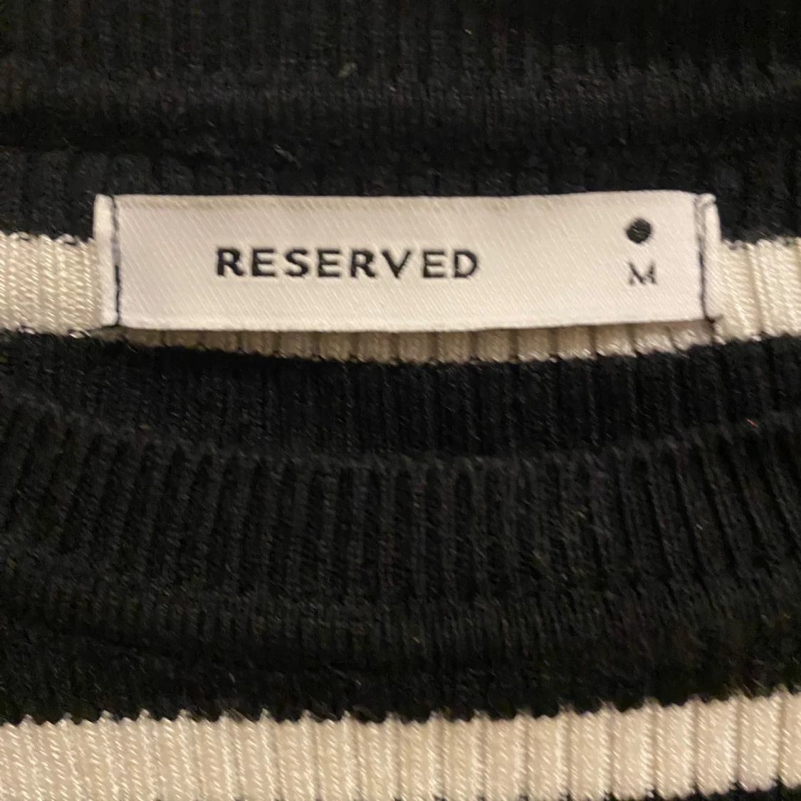 Randig tröja från Reserved - 91