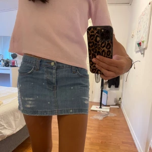 Mini jeans kjol - Lowwasited jeans kjol 💞midjemått 39cm, längd 26cm. Bra skick🤗