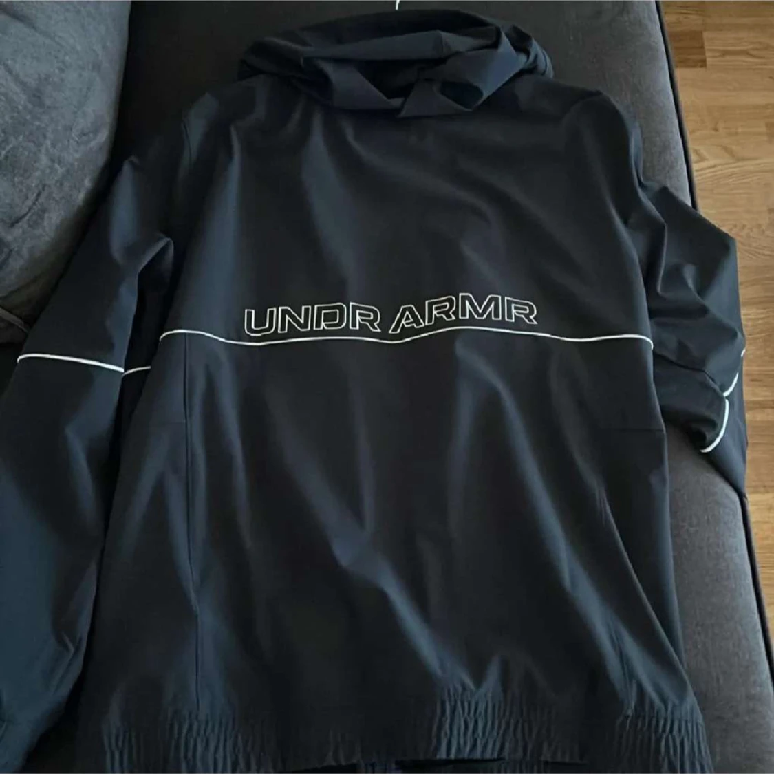 Under armour jacka - 90