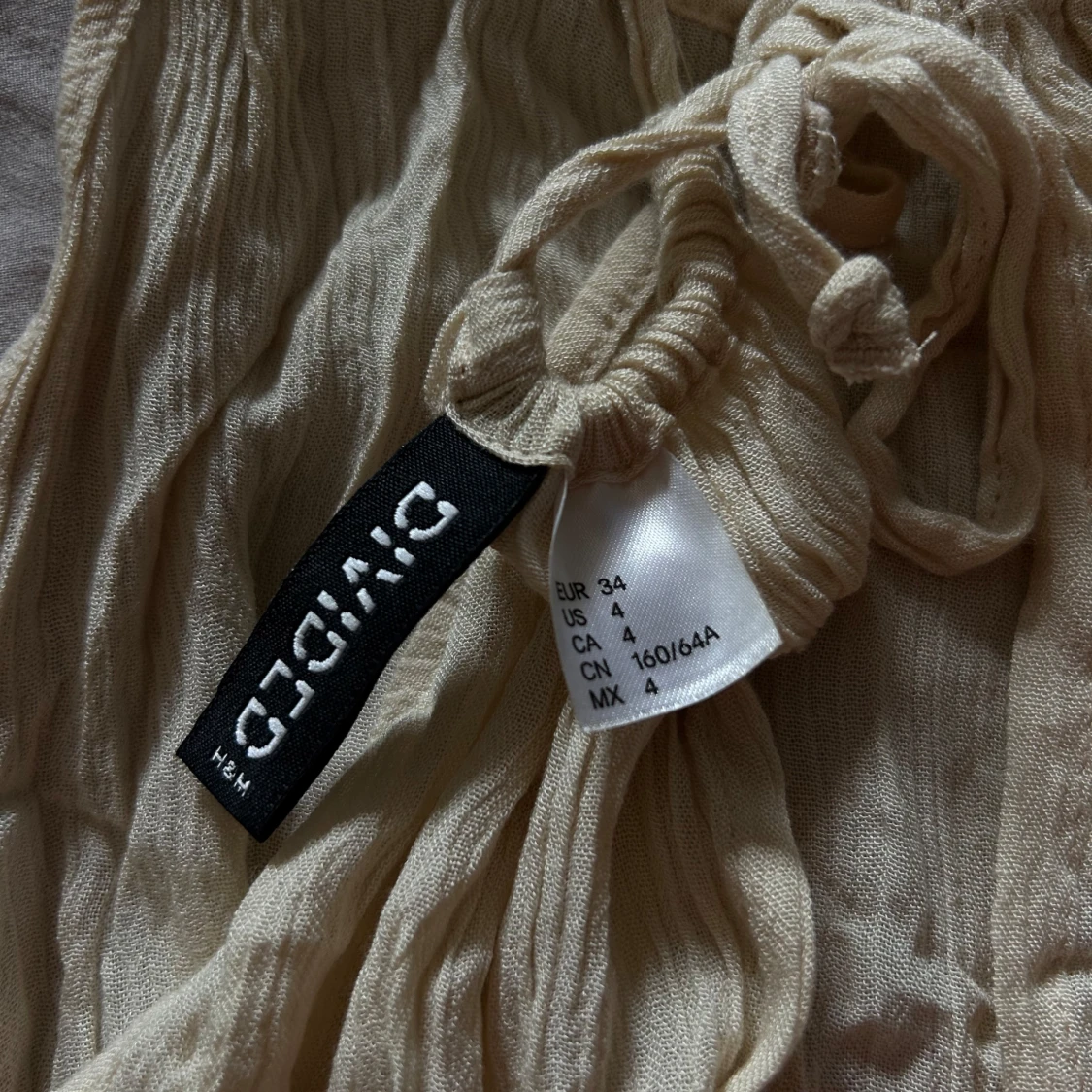 Beige H&M jumpsuit - 91