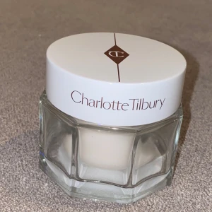 Charlotte Tilbury magic water cream - Charlotte Tilbury Magic Water Cream 50ml Oanvänd Nypris: 1090:-