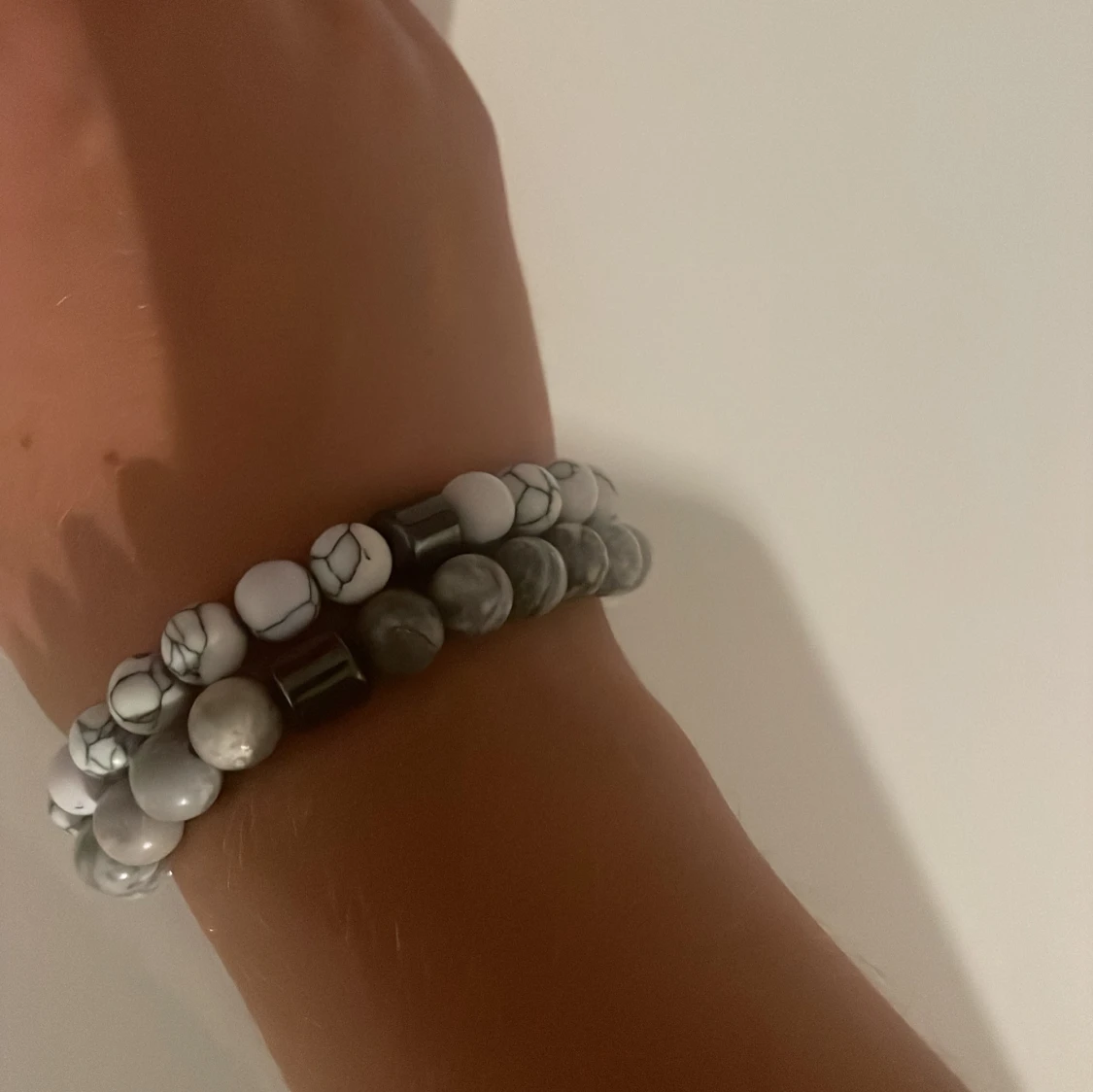 Bundel på två armband. Gratis frakt 🚚  - 90