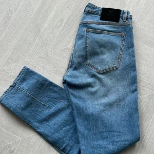 New Stockholm jeans  - Jeans från New Stockholm  Ray straight 31:32 Helt nya 