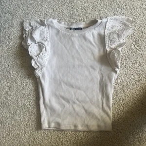 Zara volang topp  - Sör volangropp från zara, storlek S