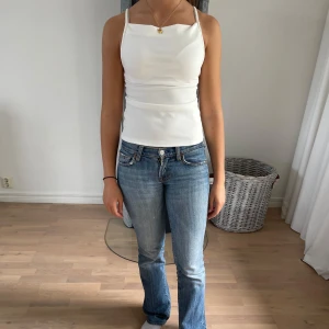 Fin topp - En super fin topp som funkar bra till alla tillfällen. I nyskick och knappt använd, då den inte passar längre. Har en dröm till passform❣️priset kan diskuteras 
