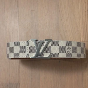 Bälte - Säljer nytt bälte, säljer då jag har två st och vill bli av med ena