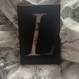 Album  'LALISA' - Ingår några gratis photocards 