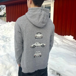 Hoodie ”PORSCHE” - Storlek S✨ Stilren och snygg hoodie som passar alla!