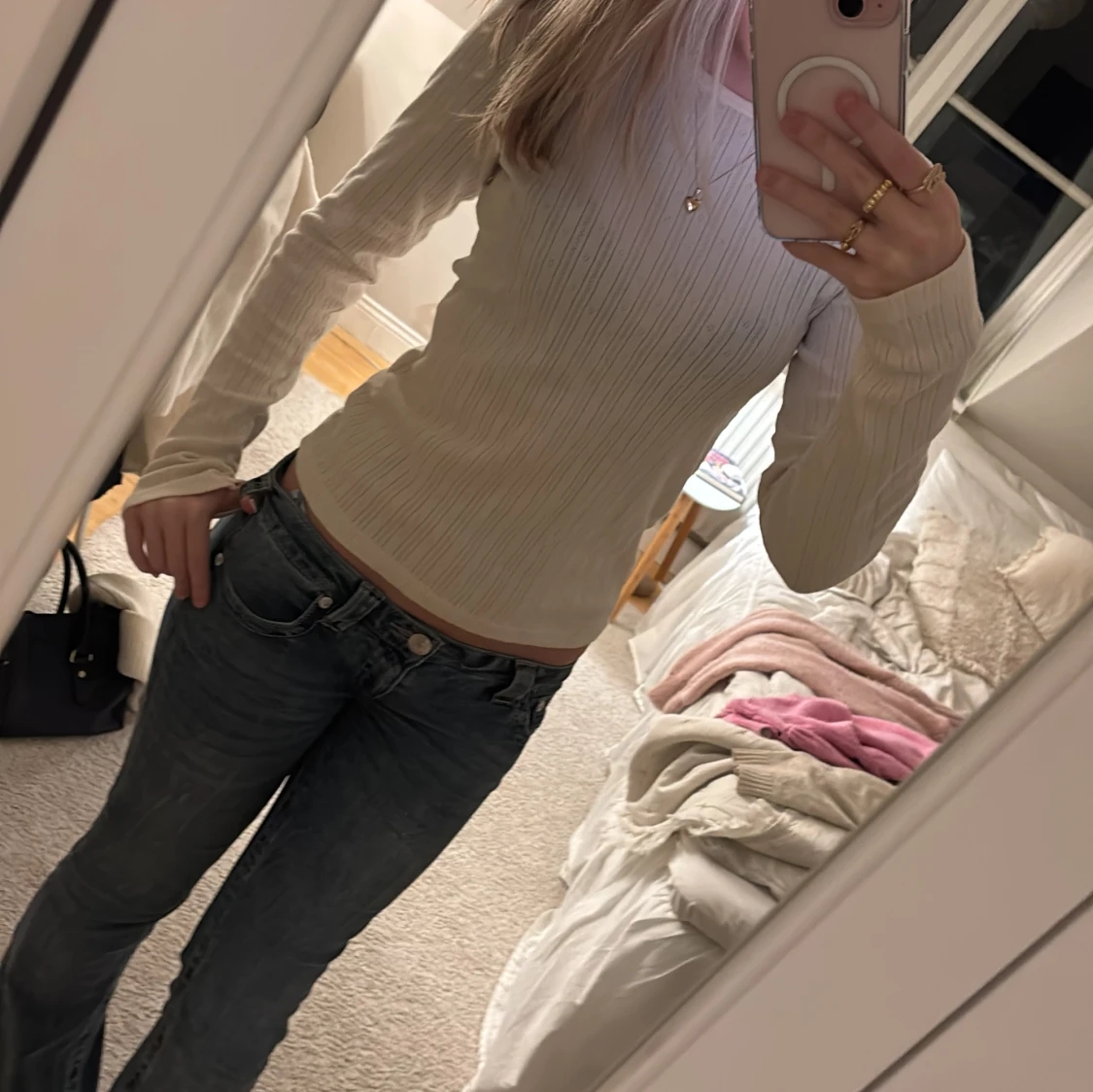 Vit ribbad tröja från Brandy Melville