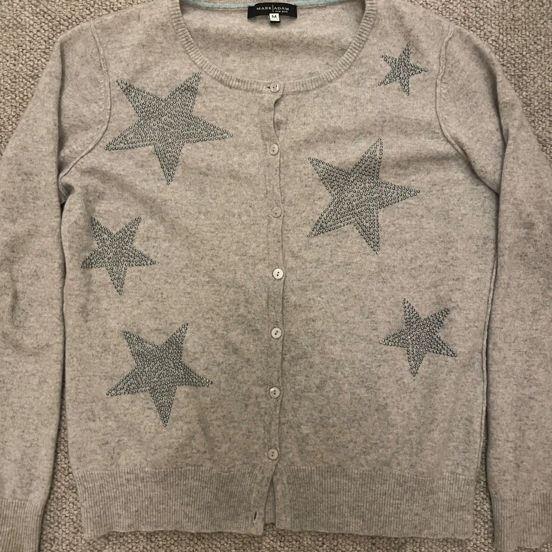 Grå kofta med stjärnor från Mark Adam New York