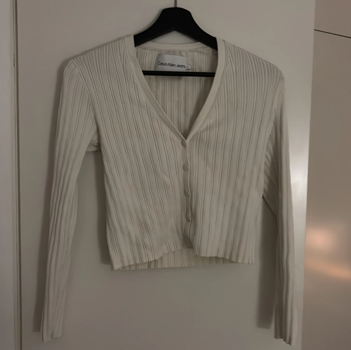 Vit ribbad kofta från Calvin Klein Jeans