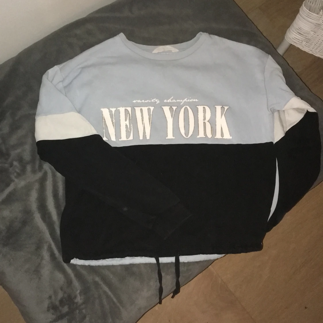 Svart och grå tröja från H&M
