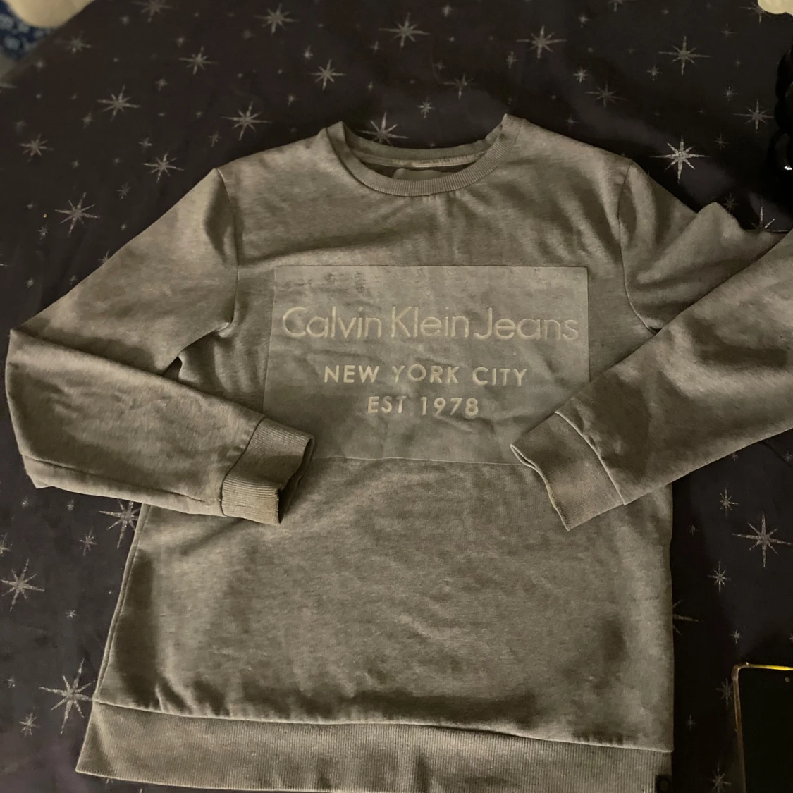 Grå sweatshirt från Calvin Klein Jeans