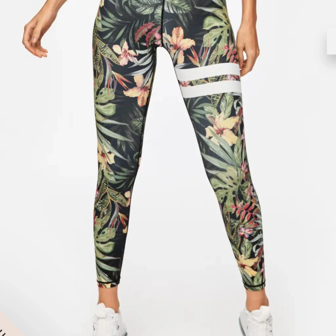 Blommiga leggings med tropiskt mönster