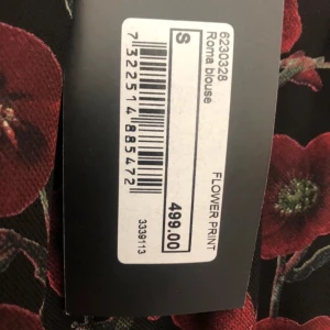 Blus helt ny - Blus från Dobber helt ny