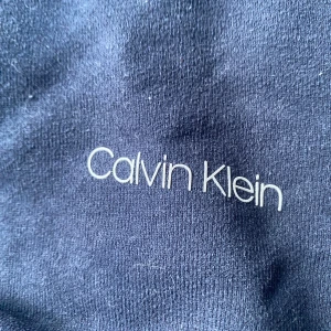 Calvin klein hoodie  - Fin Calvin klein hoodie i nyskick. Stl M