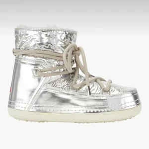 Silvriga inukiis  - Säljer mina fina silvriga inuikiis, fint skicka o superfina till vintern 🥰