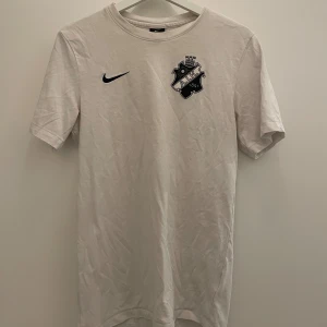 AIK T-shirt - Sparsamt använd AIK T-shirt. Frakt/Mötas i Stockholm 