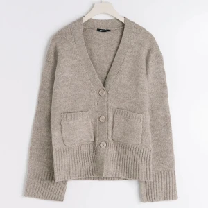 Gina Tricot kofta - Superfin kofta som knappt är använd, storlek S