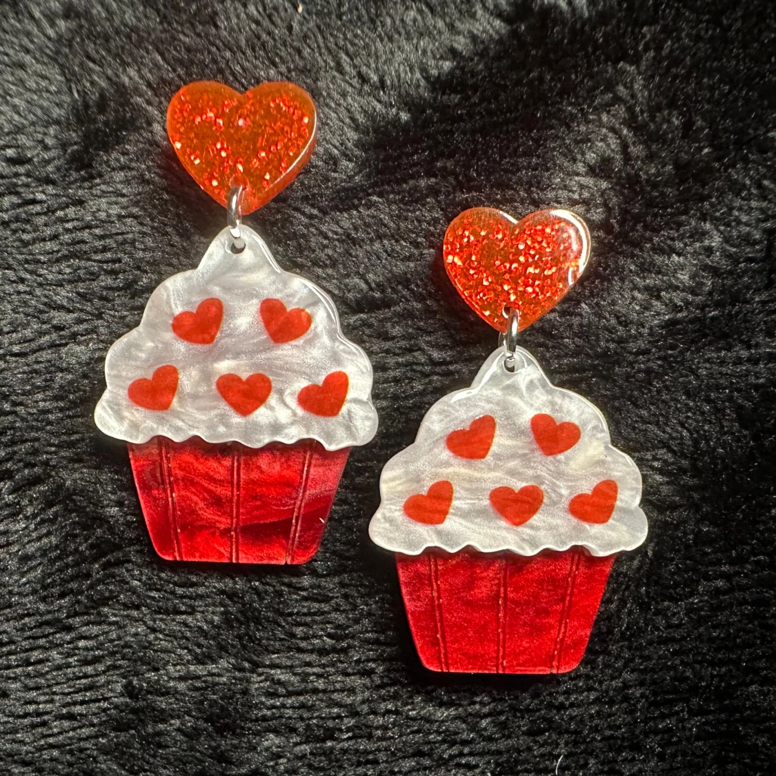 Söta örhängen med cupcakes och hjärtan - 2