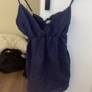 Jätten fin tröja  - Hej jag säljer denna jätte fina tröja för att den tyvärr är för stor ❤️