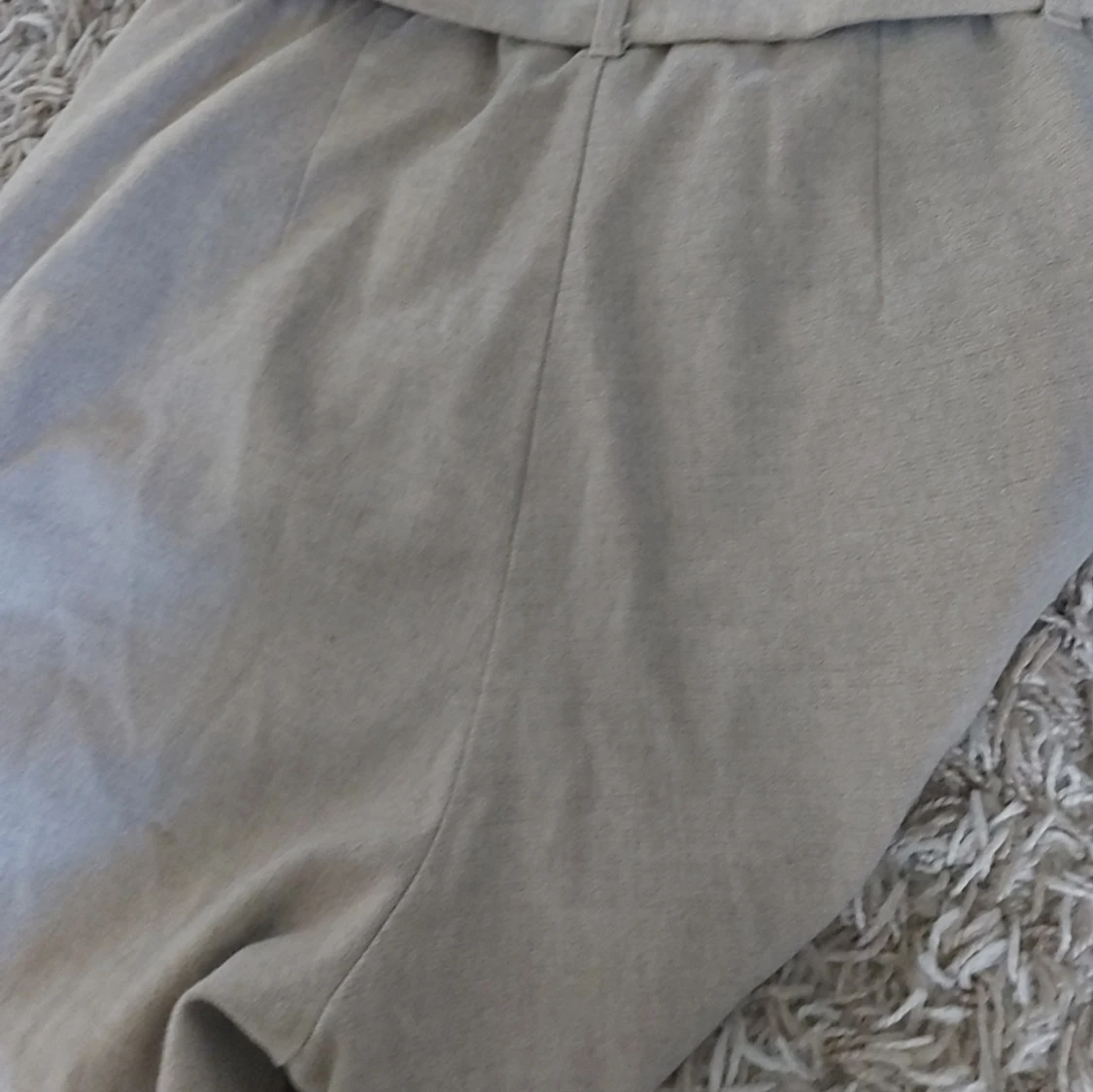 Beige byxor med bälte - 91