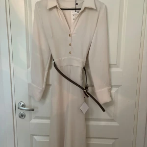 Zara klänning - Aldrig använd! Nypris: 599kr