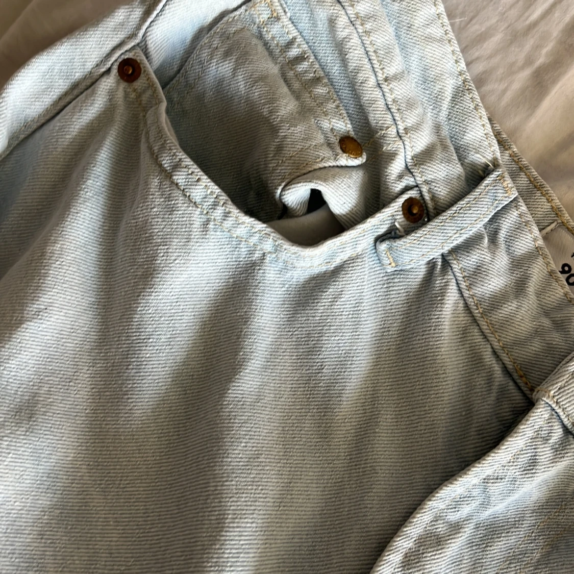 Ljusblå 90's Straight jeans från H&M - 92