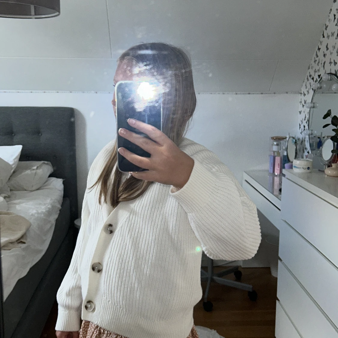 Jättefin vit kofta från Lindex!🤍 Aldrig använd. Ganska stor i storleken!  - 90