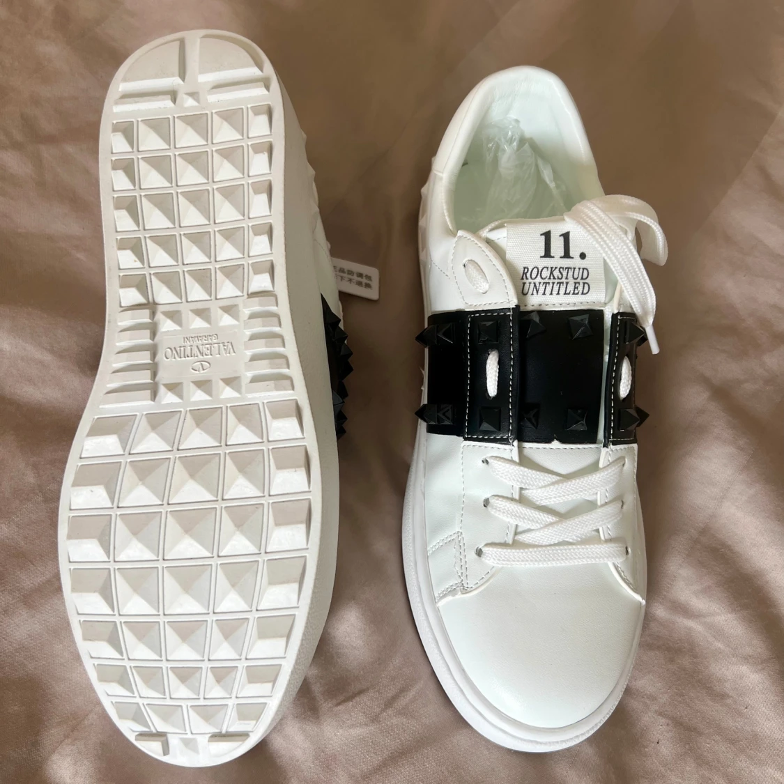 Valentino Sneakers - 90