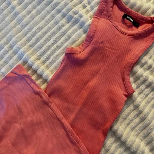 Rosa klänning 💗 - Säljer denna söta rosa klänningen i storlek Xs, kommer inte till användning mer !