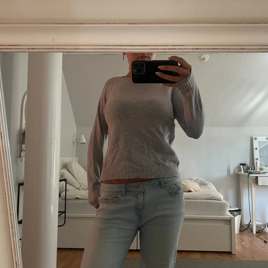 Grå stickad tröja - 90