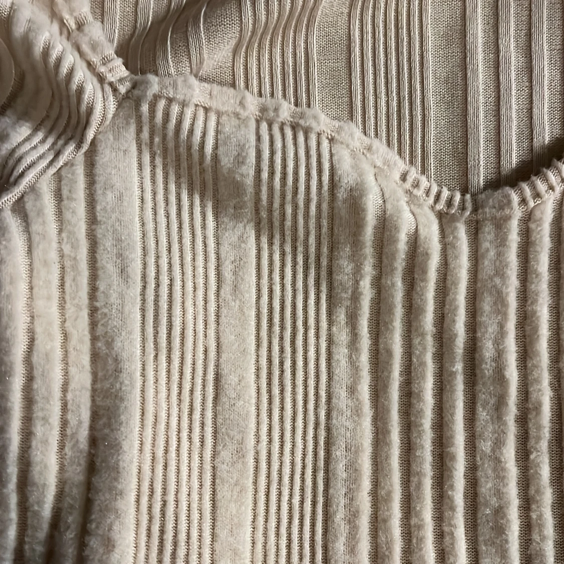 Beige ribbad tröja - 2