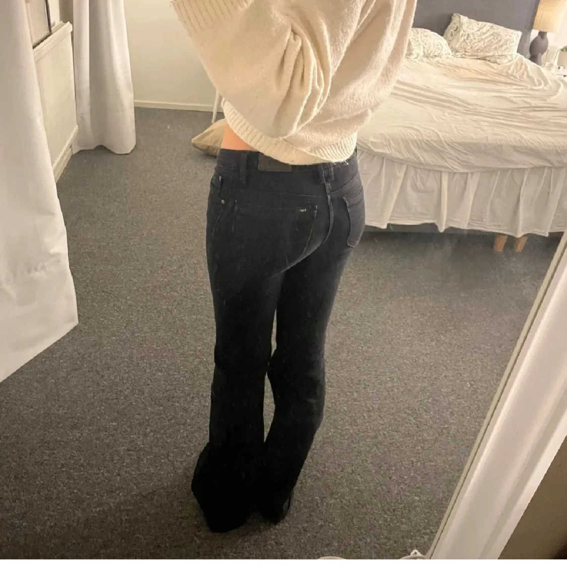 Svarta bootcut jeans - 1