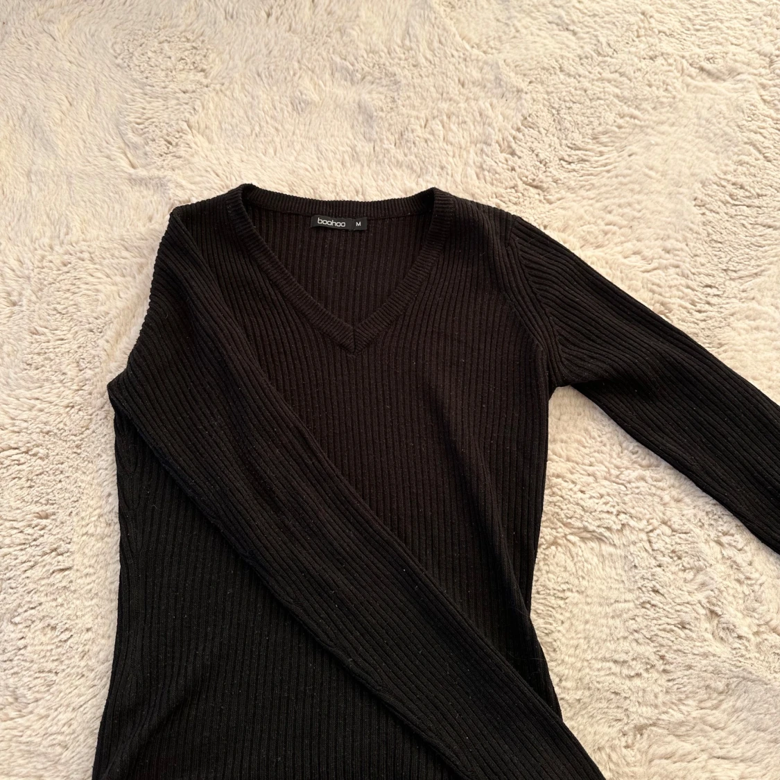 Svart ribbad tröja från Boohoo - 2